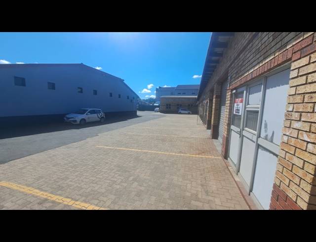 51M² WORKSHOP TO LET IN RICHARDS BAY CENTRAL